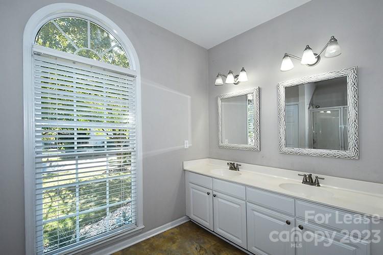 Blue Stone Harbor - Residential Lease