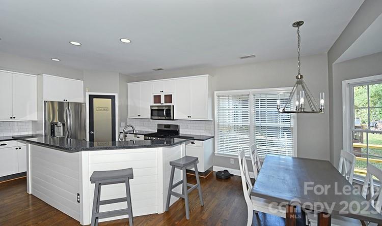 Blue Stone Harbor - Residential Lease