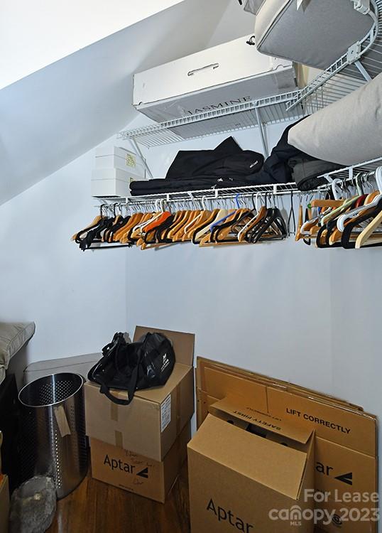 Blue Stone Harbor - Residential Lease