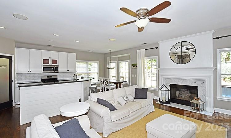 Blue Stone Harbor - Residential Lease