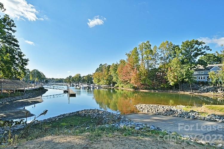 Blue Stone Harbor - Residential Lease