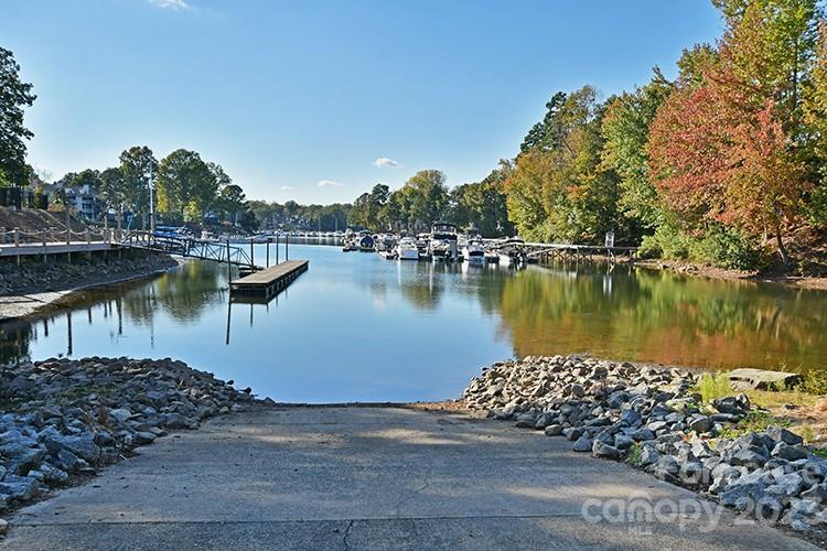 Blue Stone Harbor - Residential Lease