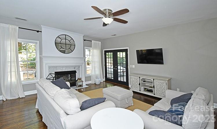 Blue Stone Harbor - Residential Lease