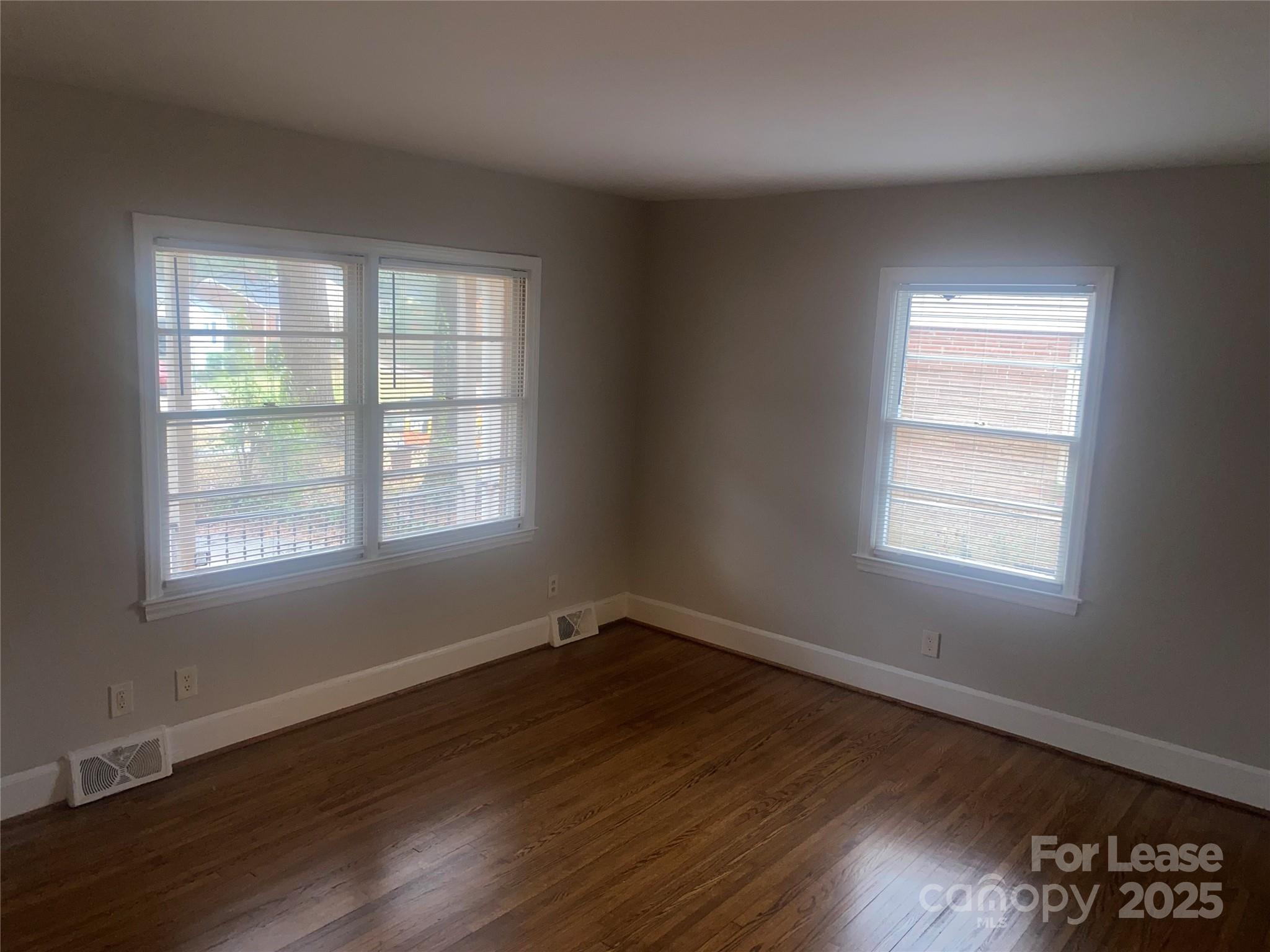 Country Club Hills - Residential Lease