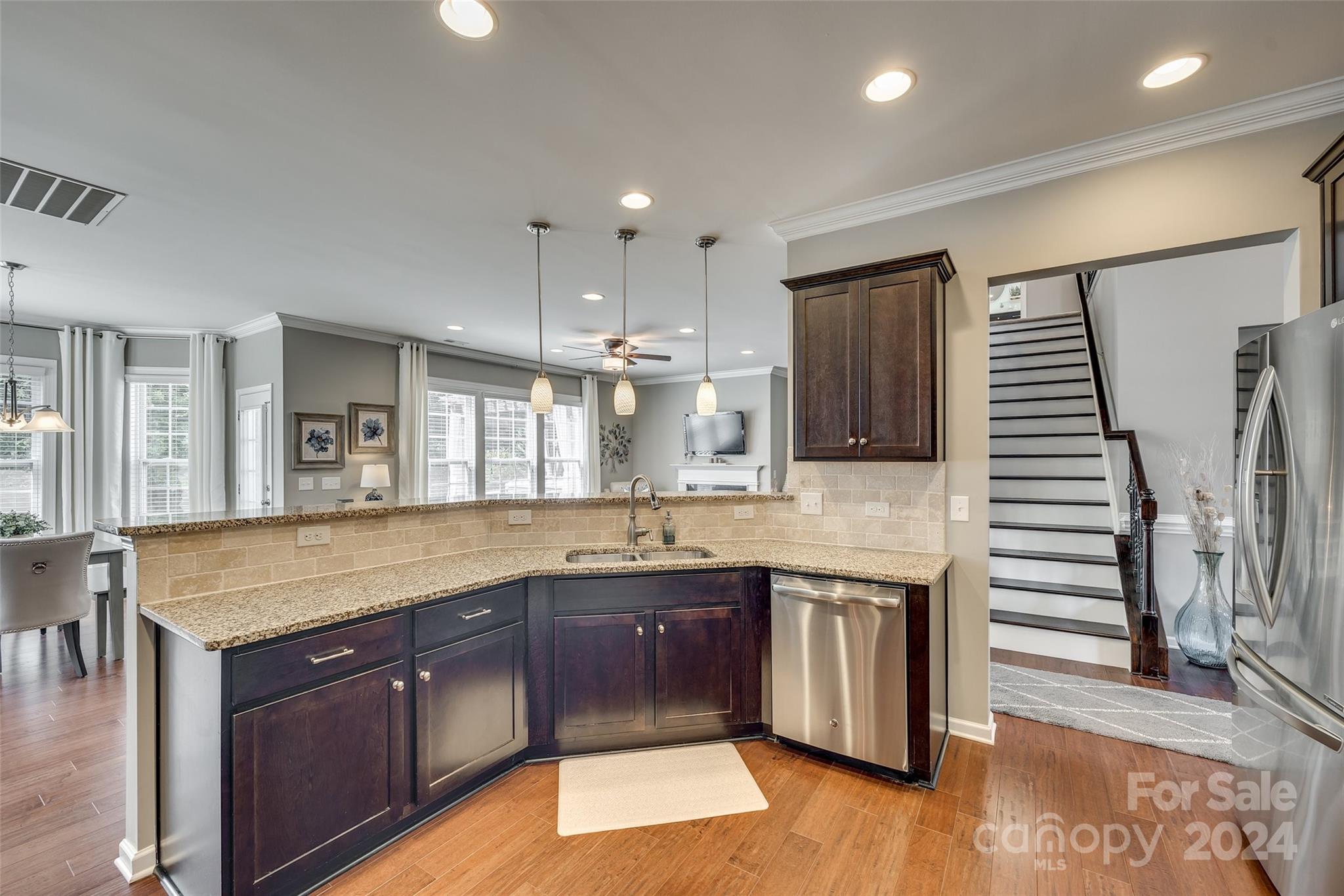 Hawks Creek - Residential