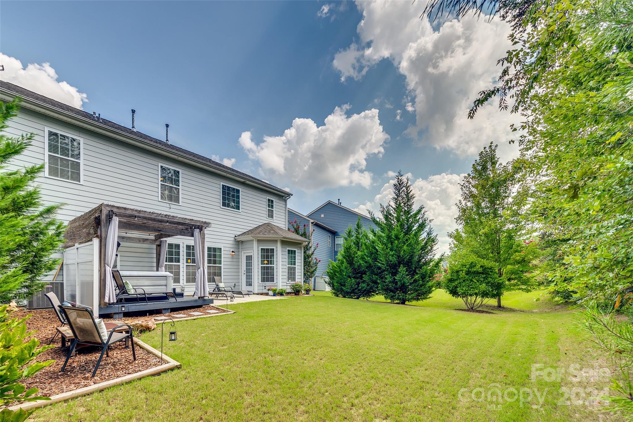 Hawks Creek - Residential