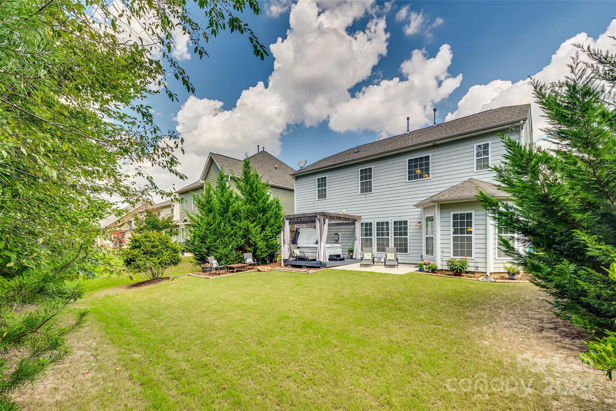 Hawks Creek - Residential