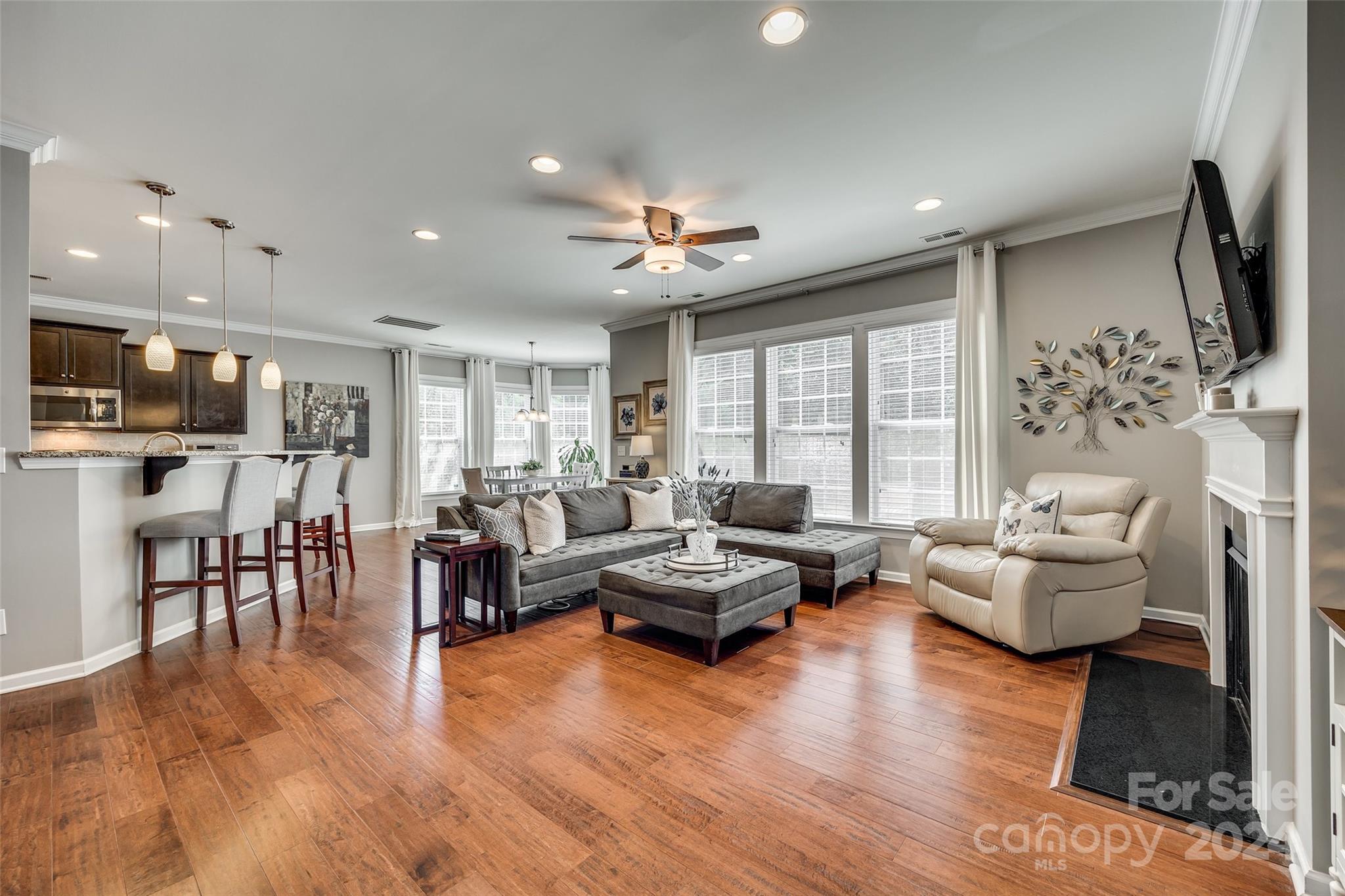 Hawks Creek - Residential