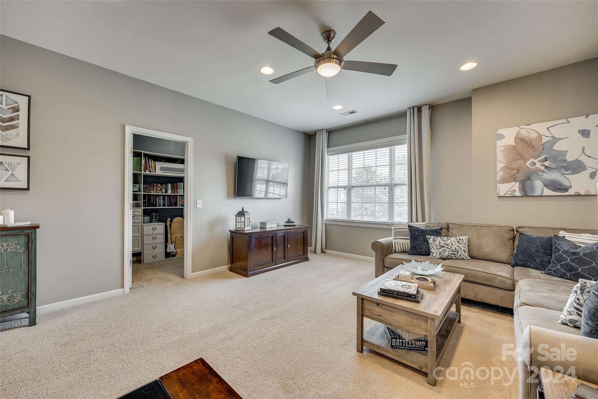 Hawks Creek - Residential