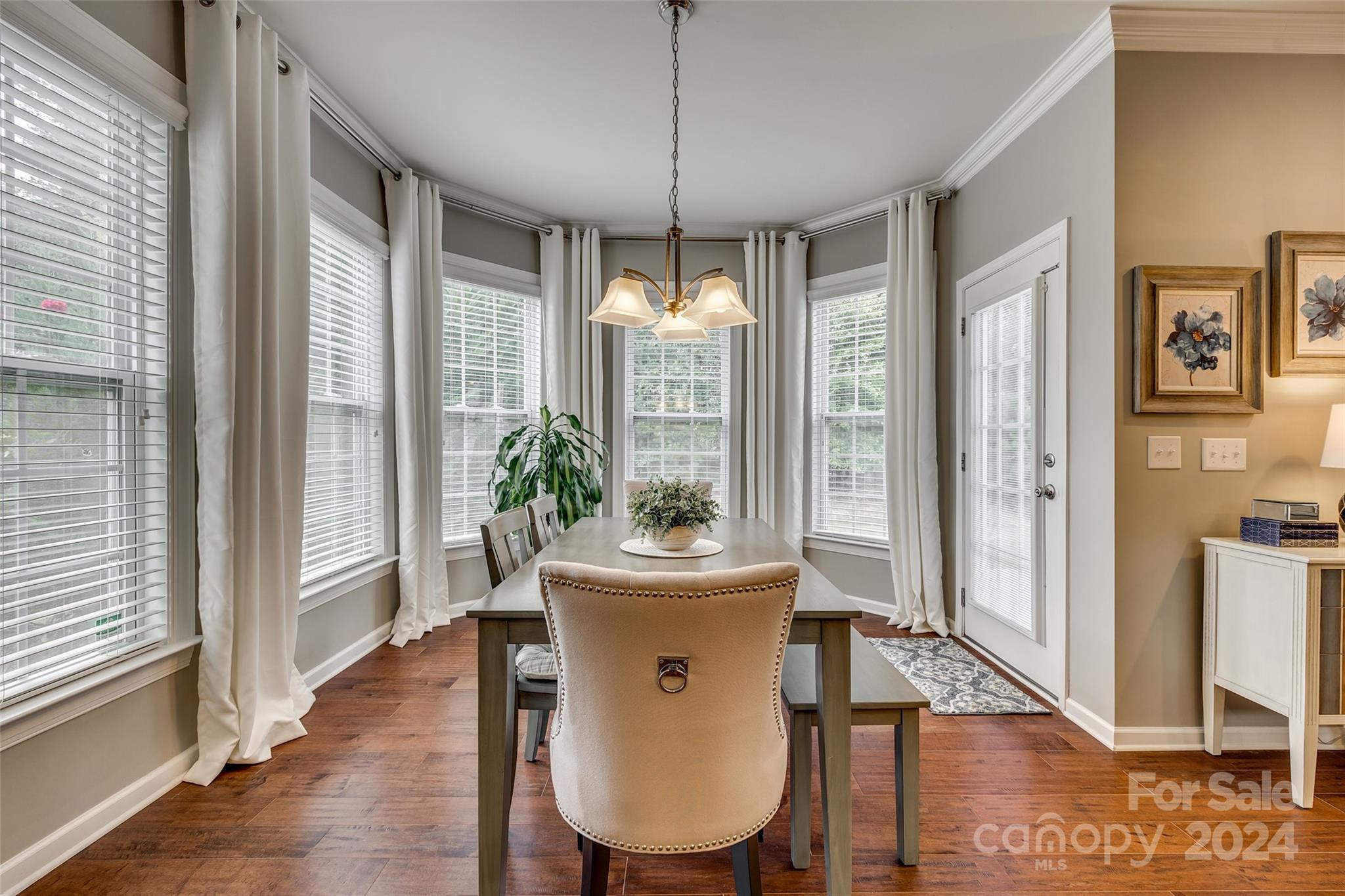 Hawks Creek - Residential