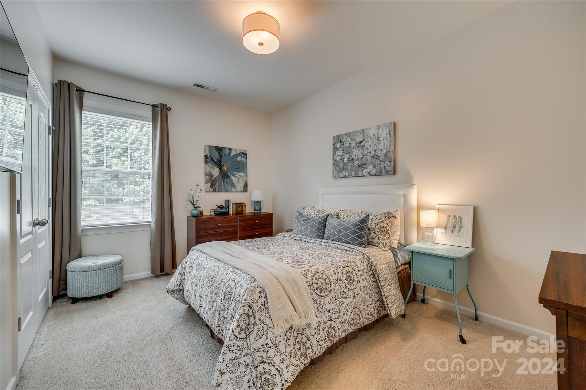 Hawks Creek - Residential