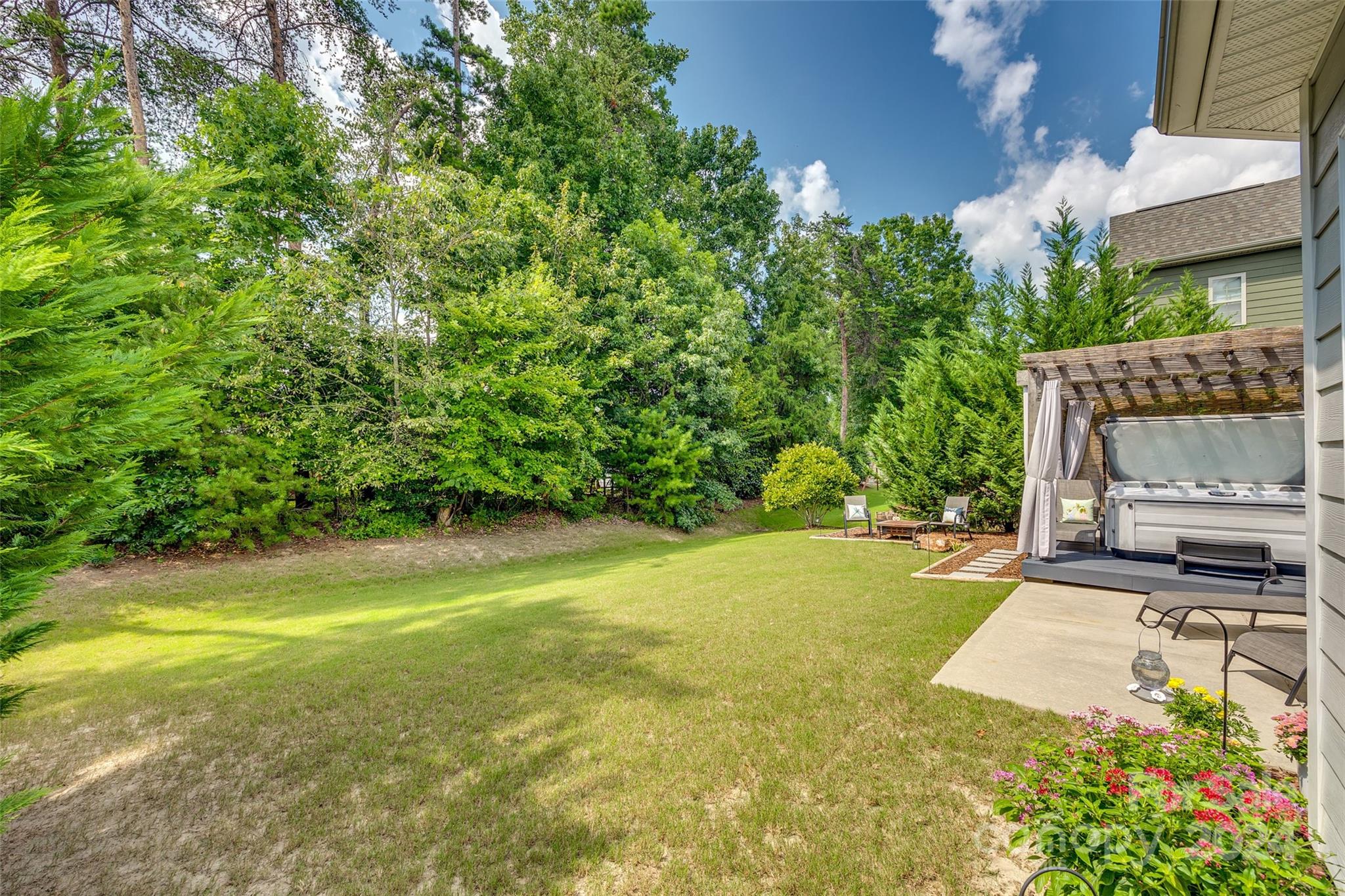 Hawks Creek - Residential