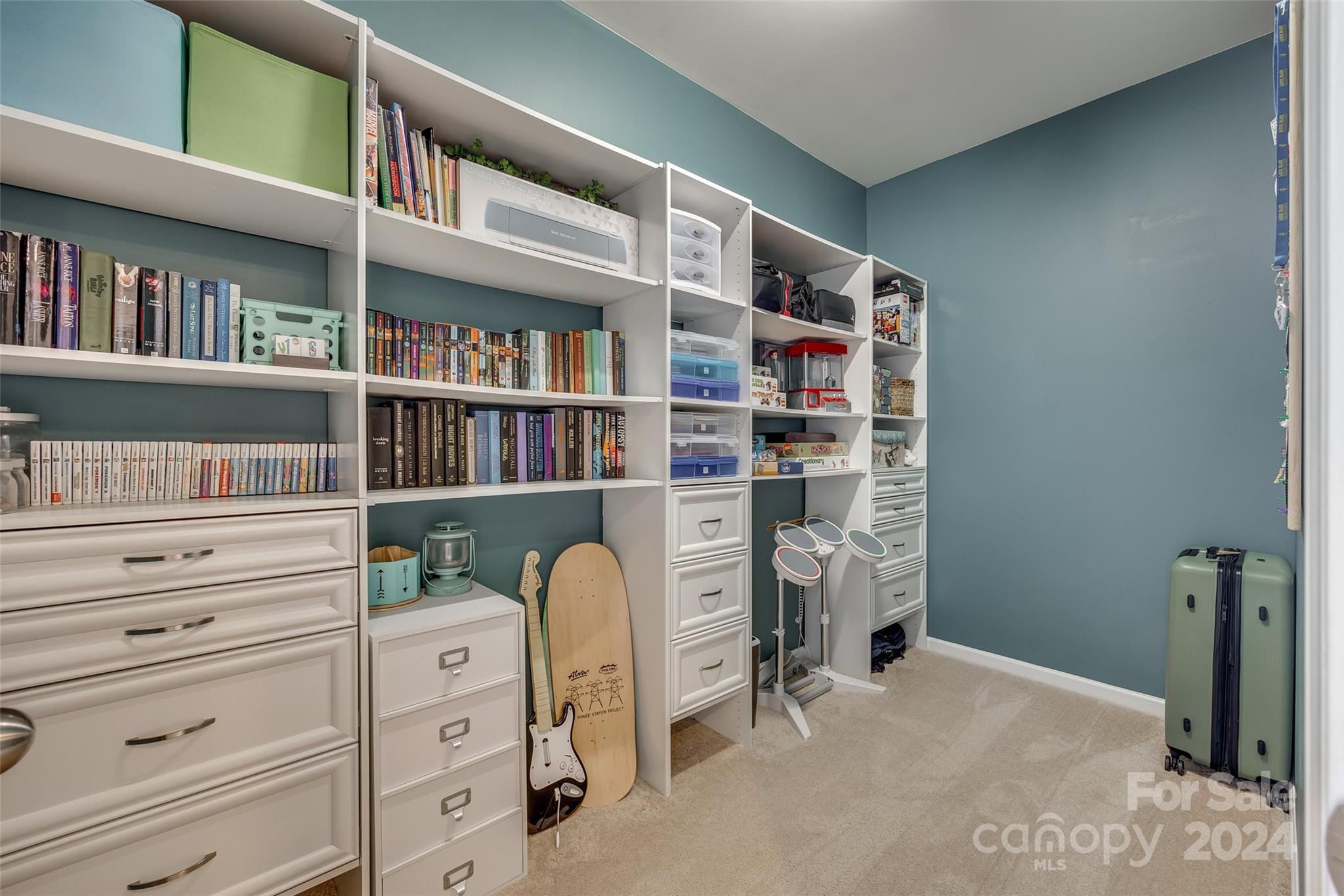 Hawks Creek - Residential