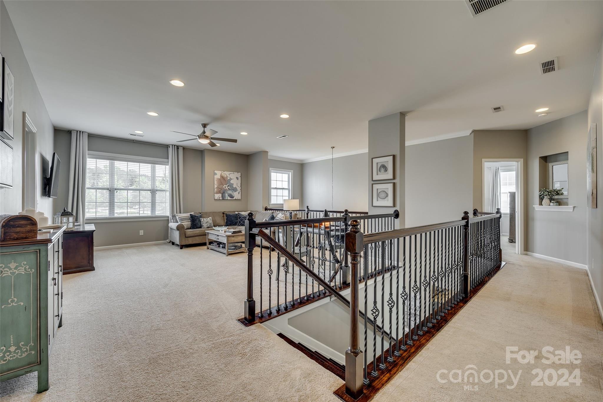 Hawks Creek - Residential