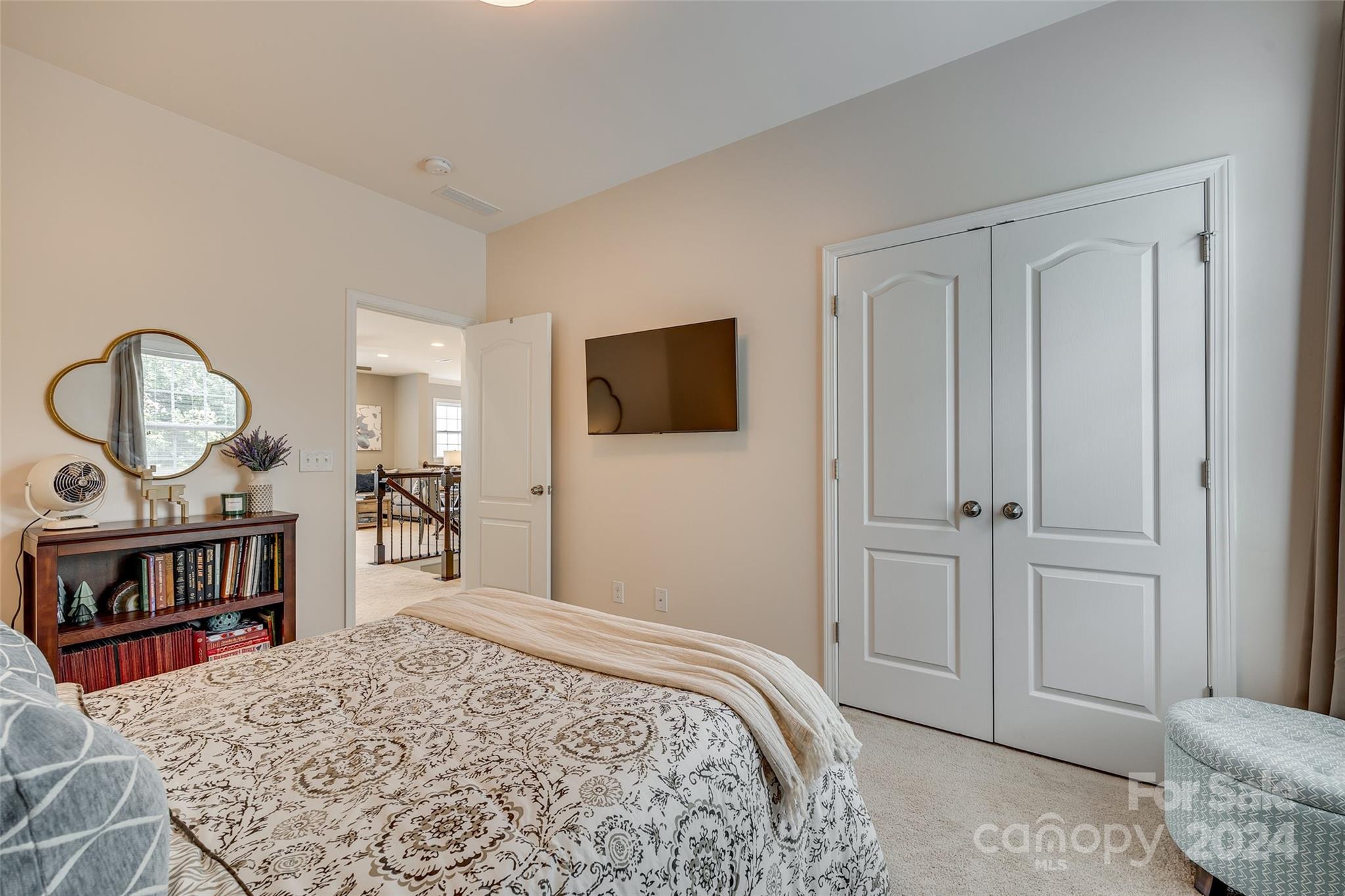 Hawks Creek - Residential