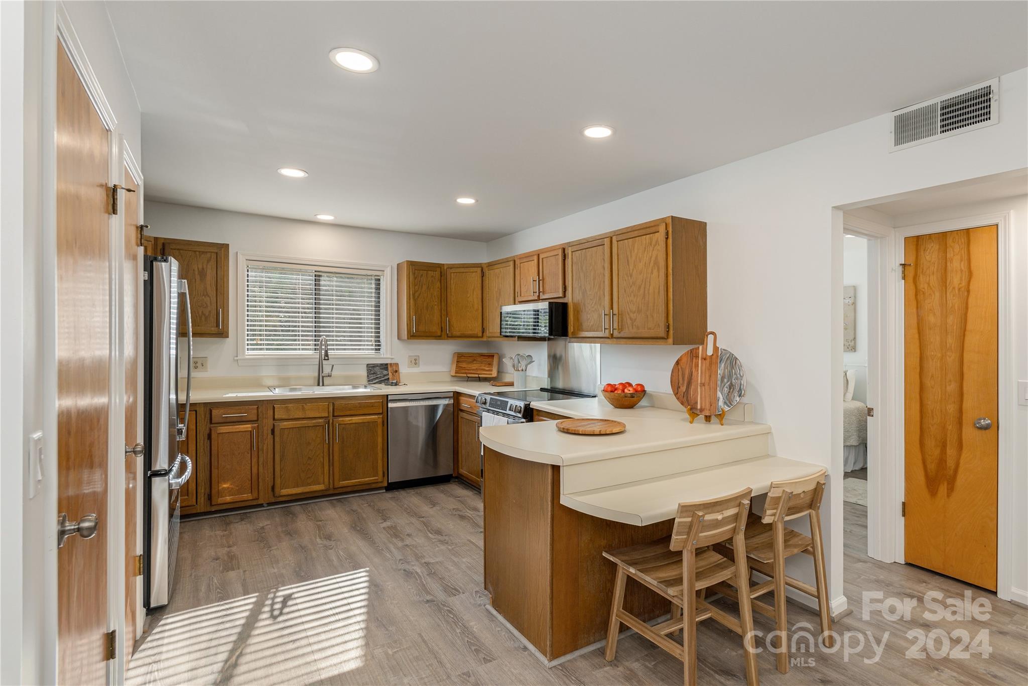 49 Lake Drive M3