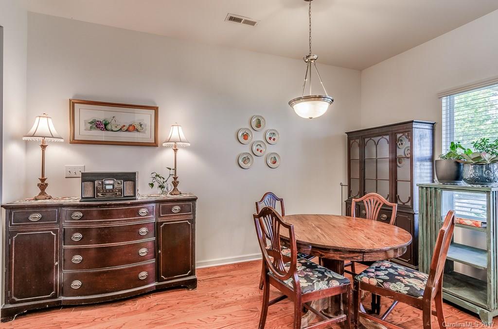 Newport Lakes - Residential