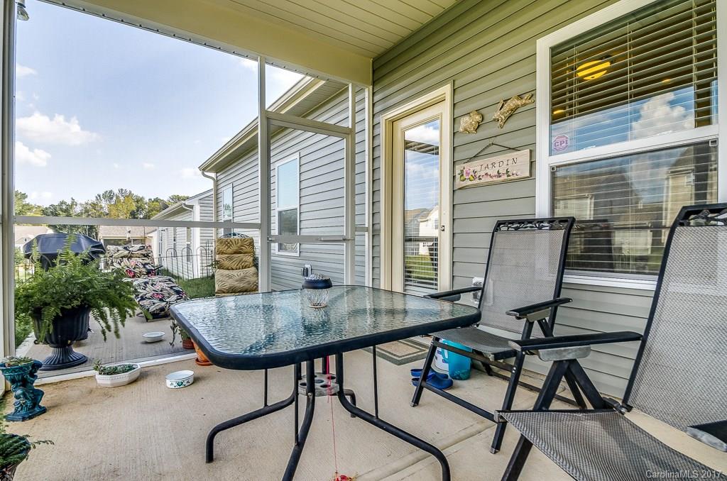 Newport Lakes - Residential