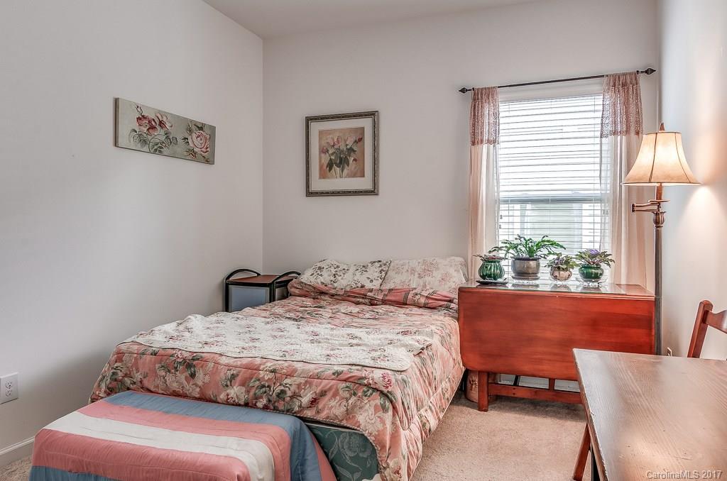 Newport Lakes - Residential