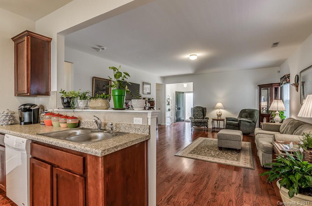 Newport Lakes - Residential