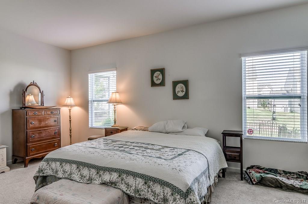 Newport Lakes - Residential