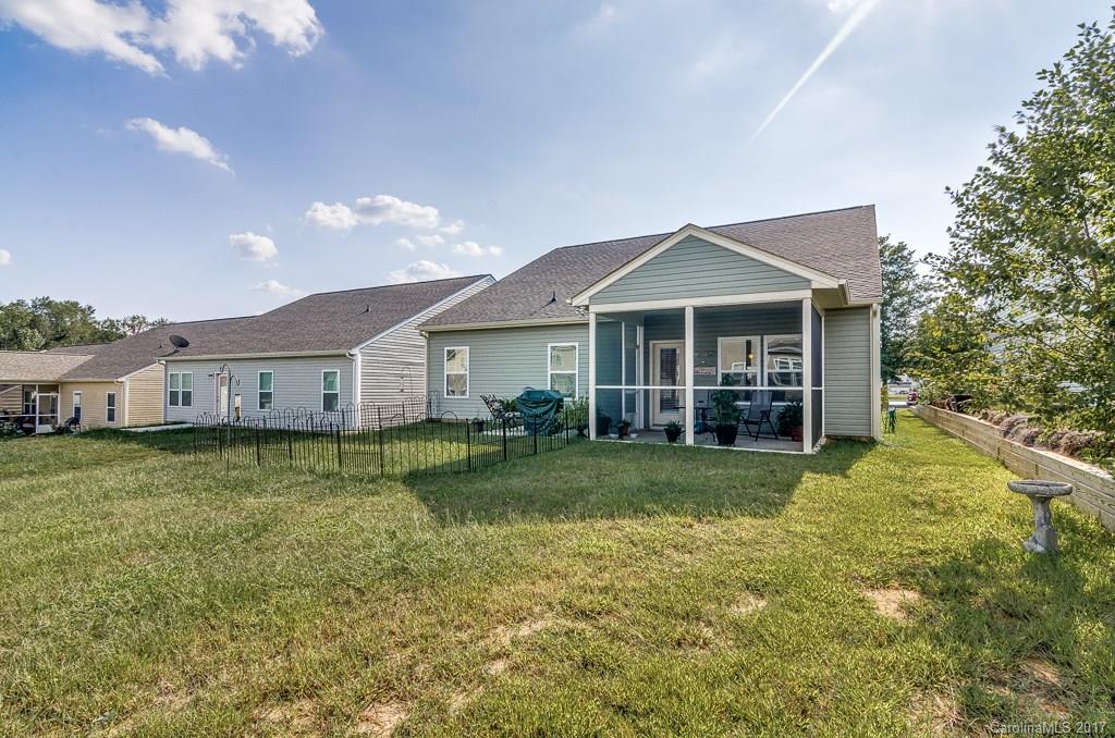 Newport Lakes - Residential