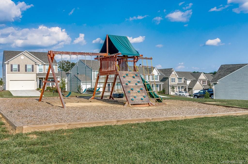 Newport Lakes - Residential