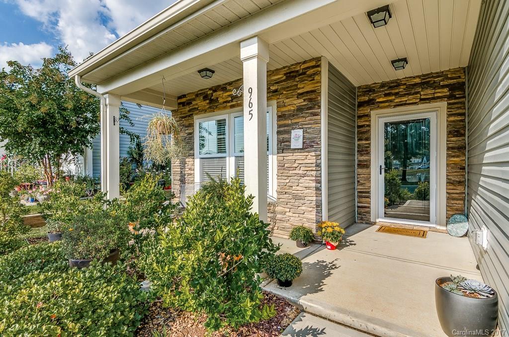 Newport Lakes - Residential