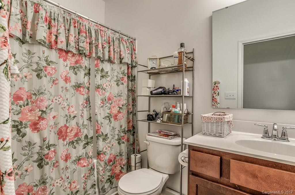 Newport Lakes - Residential