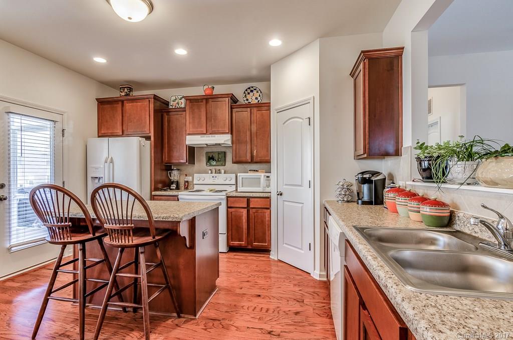 Newport Lakes - Residential