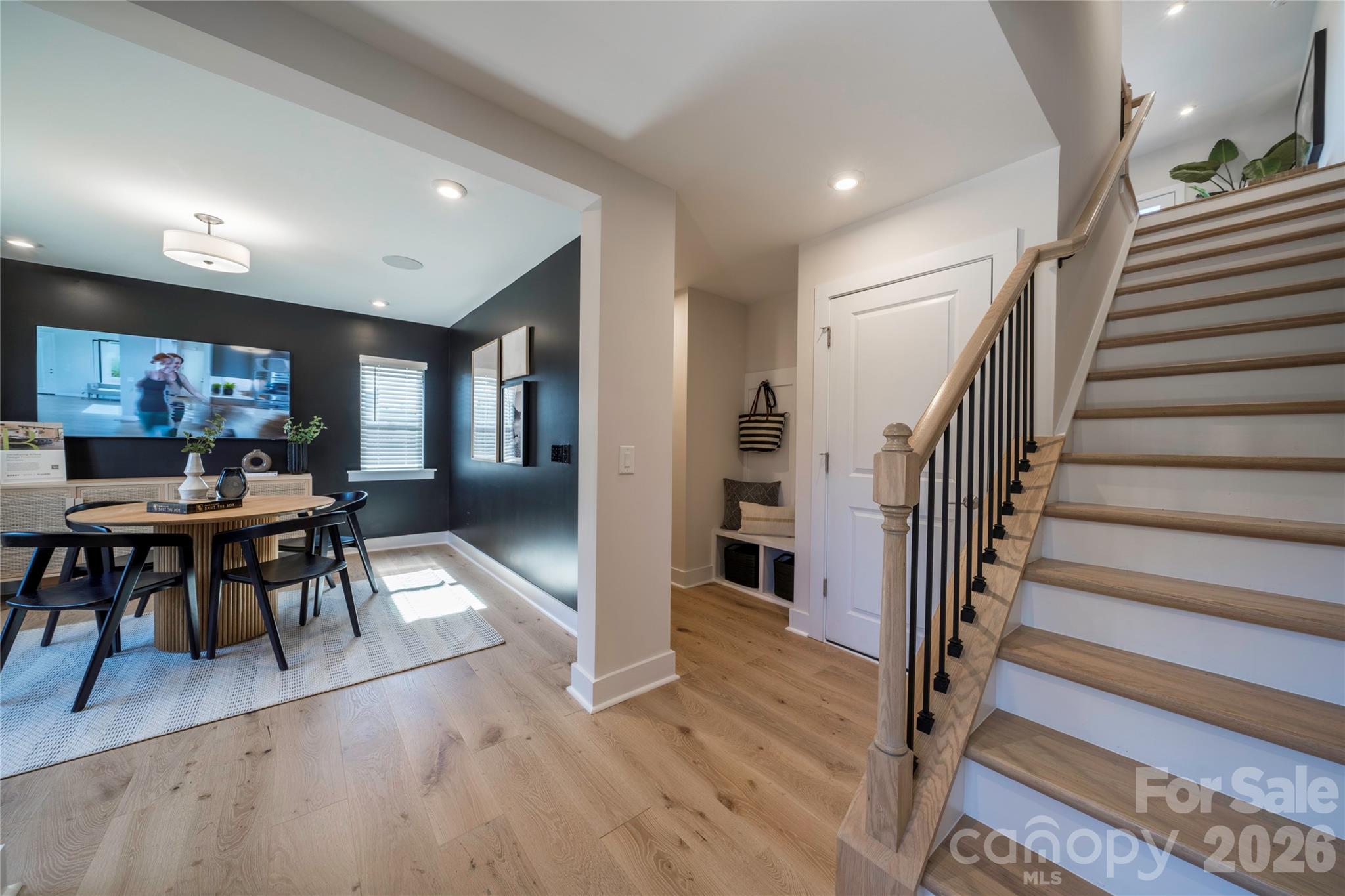 1515 Levy Way
