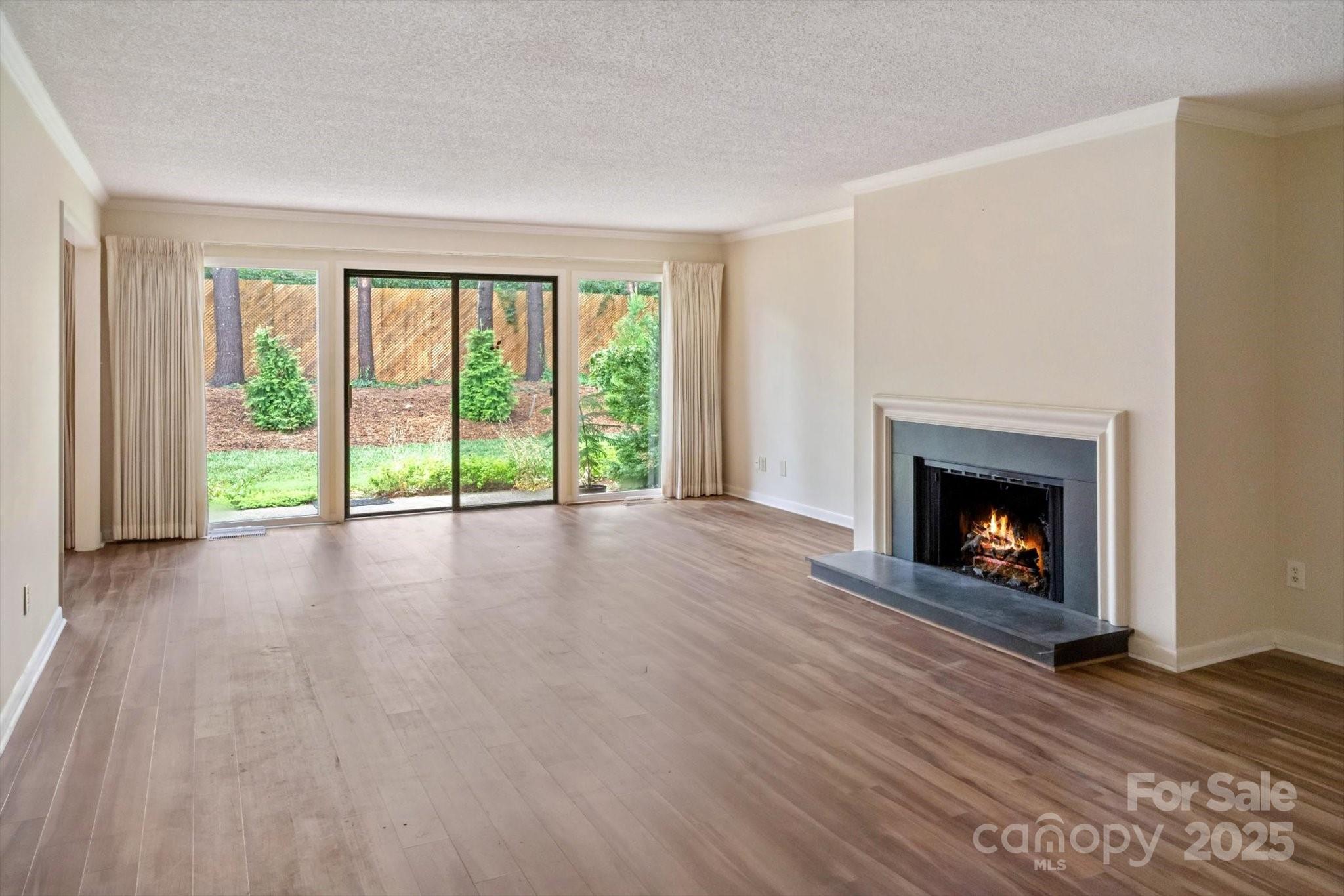 470 Crowfields Drive 6