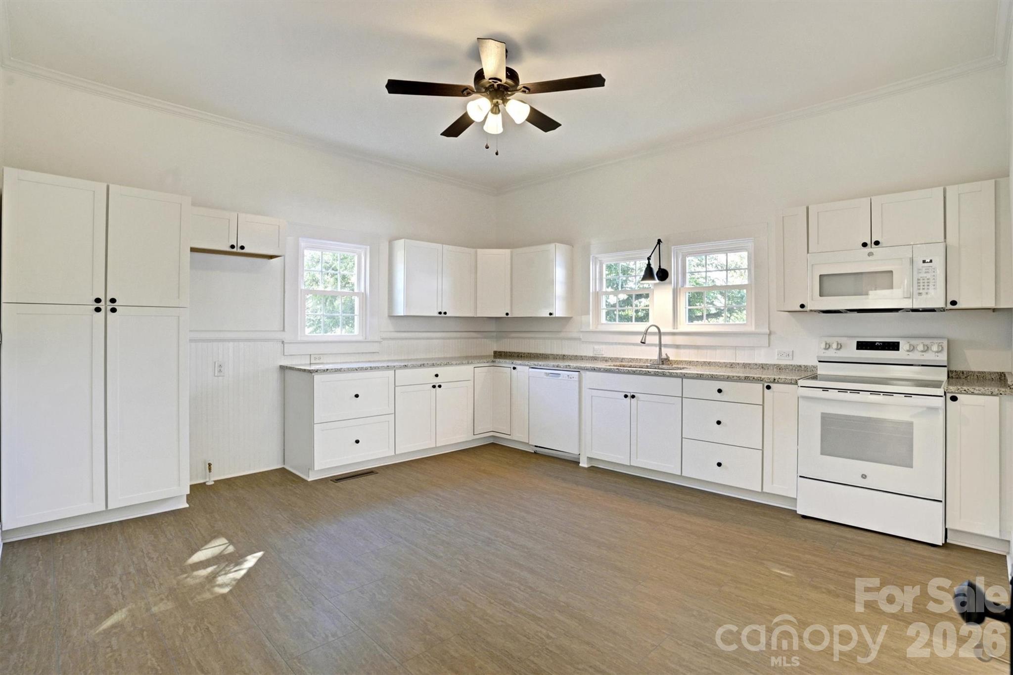 304 Misenheimer Drive NW