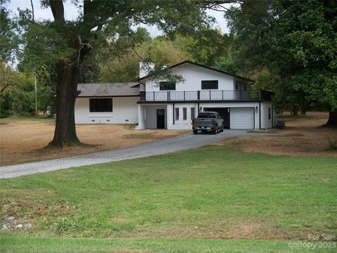 Single Family Residence in Vale NC 5776 Reepsville Road.jpg