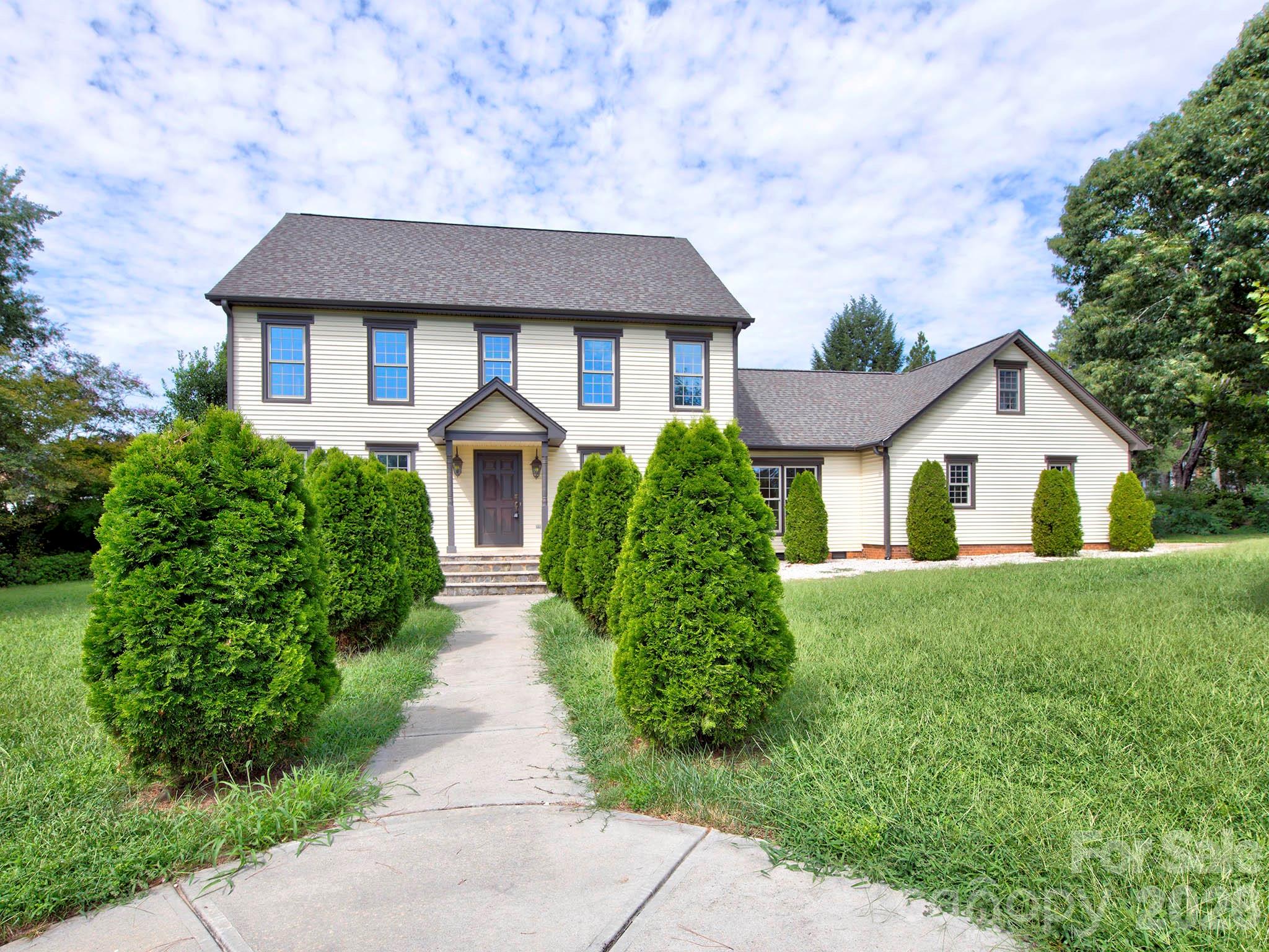 1401 Heatherloch Drive