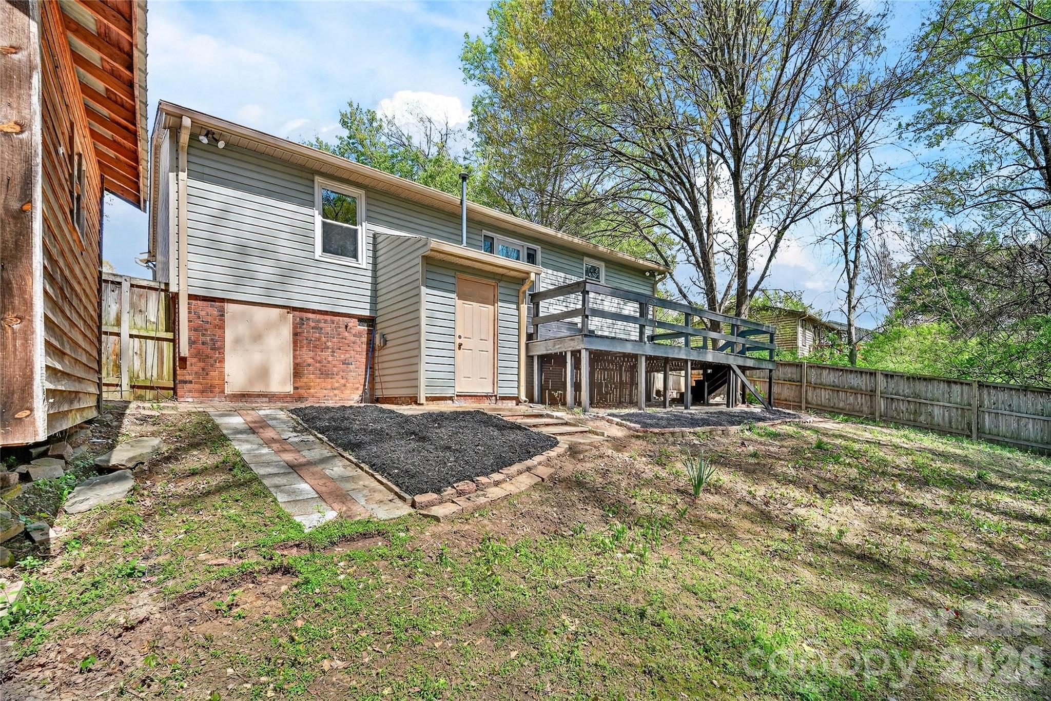 NORTHWOOD ACRES - Residential