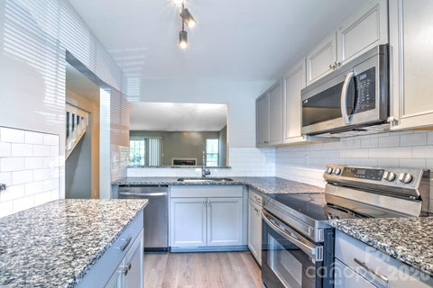 Photo of 6129 Windsor Gate Lane, Charlotte, NC 28215 (MLS # 4360148)
