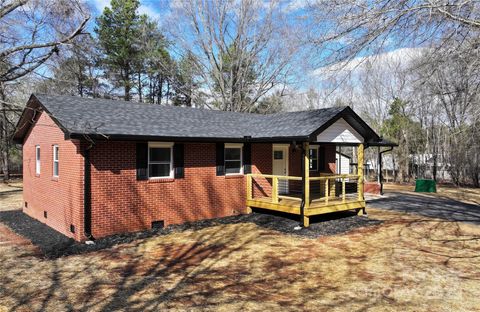 303 Patterson Farm Road Mooresville NC 28115