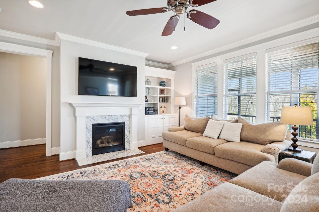 Riverwalk - Residential