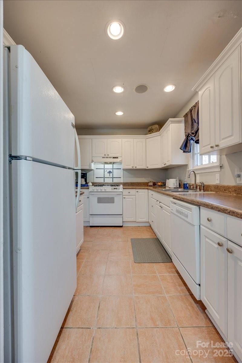 Seventeen Acres - Residential Lease