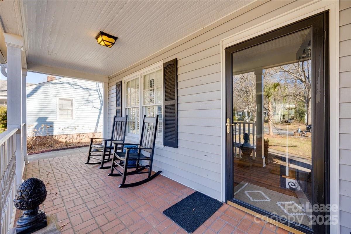 Seventeen Acres - Residential Lease