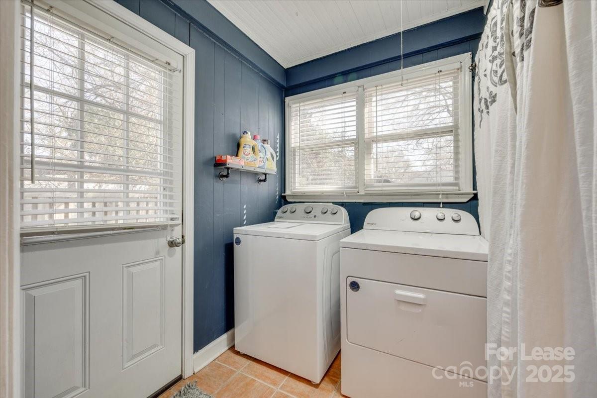 Seventeen Acres - Residential Lease