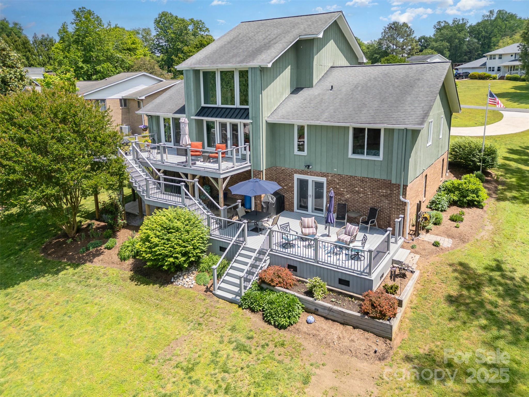 3005 Vernell Lane