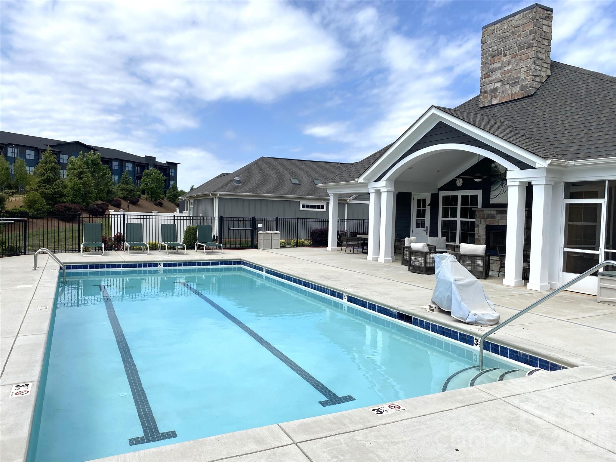 The Courtyards at Blume Point - Residential