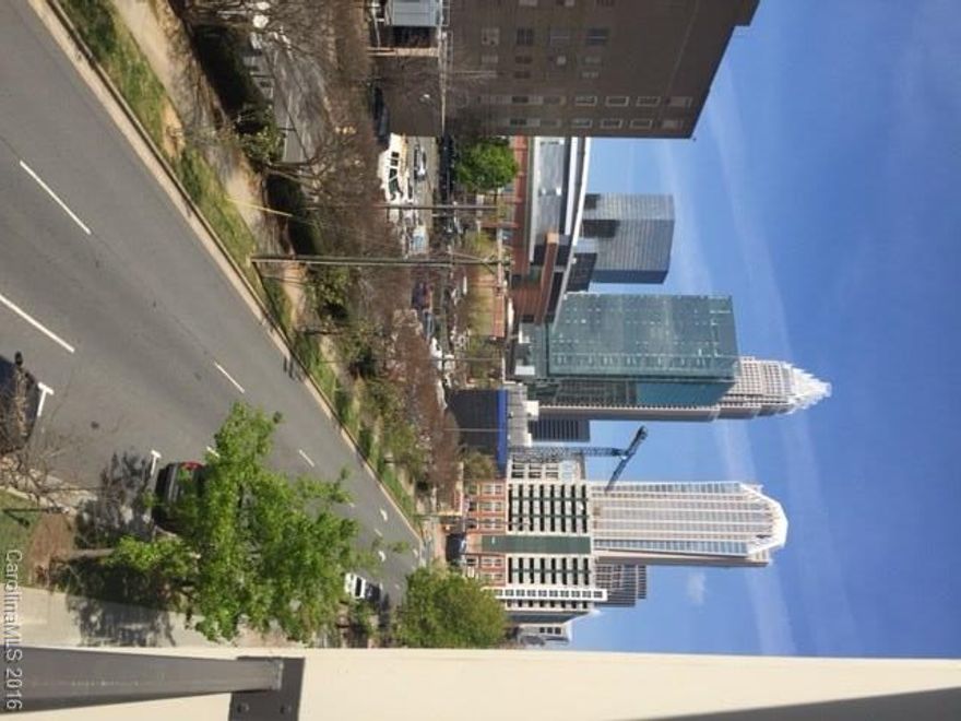 Awesome studio 1 bedroom condo in Uptown Charlotte in the Court 6 building! Ready for move-in!