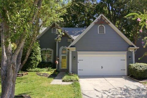 Photo of 8927 Raven Park Drive, Charlotte, NC 28216 (MLS # 4419436)