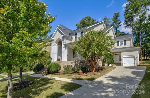 Photo of 14221 Grand Traverse Drive, Charlotte, NC 28278 (MLS # 4186276)