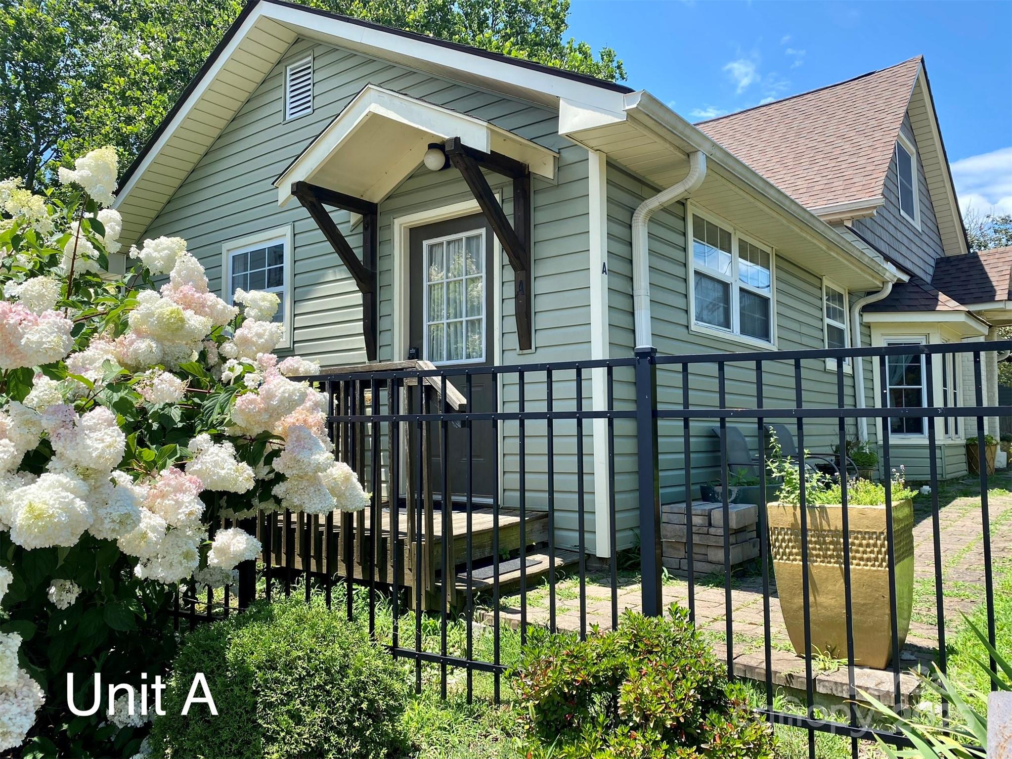 860 Haywood Road