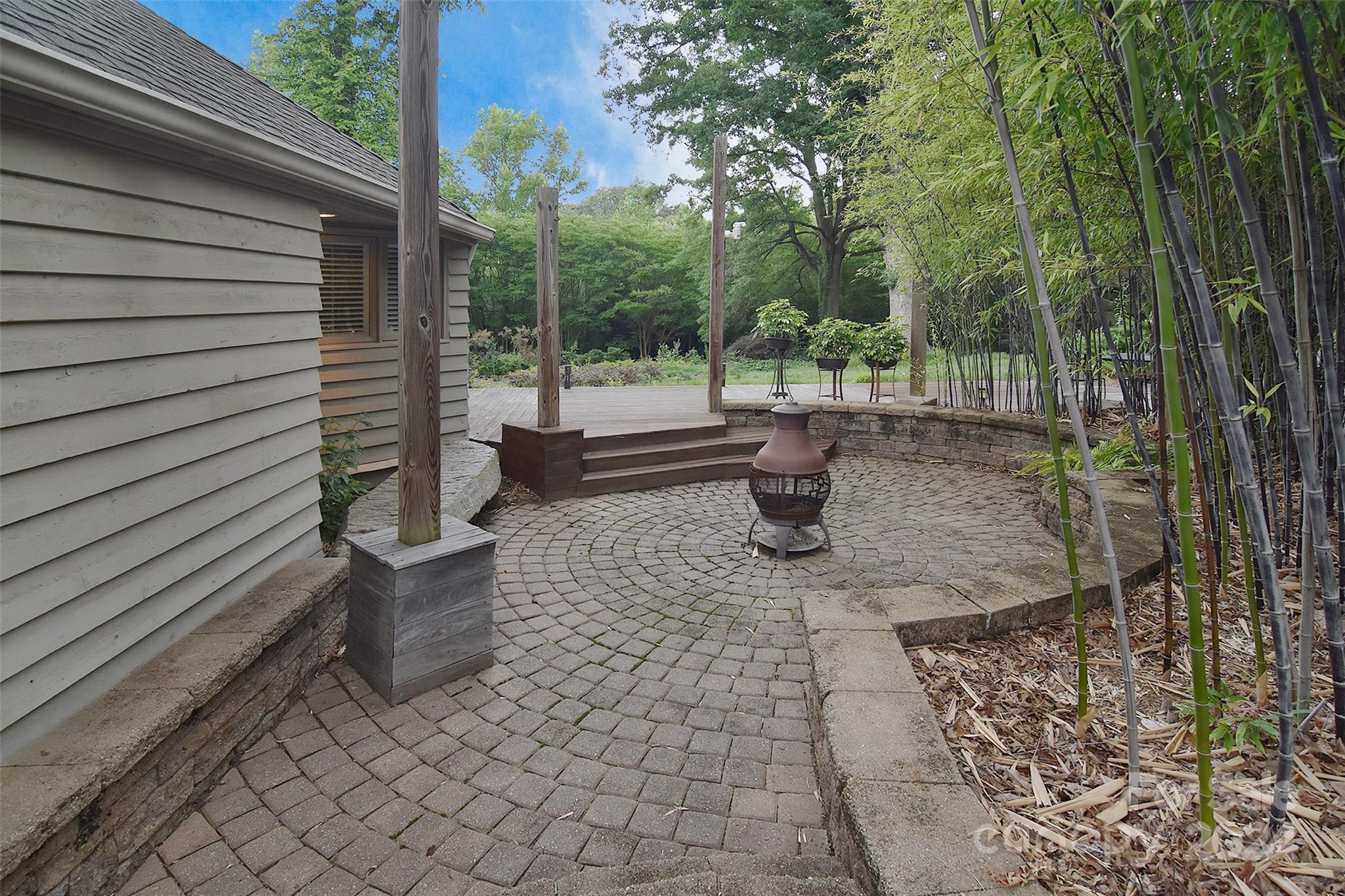 9625 Surface Hill Road