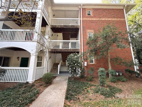 Photo of 5601 Fairview Road #25, Charlotte, NC 28209 (MLS # 4438815)